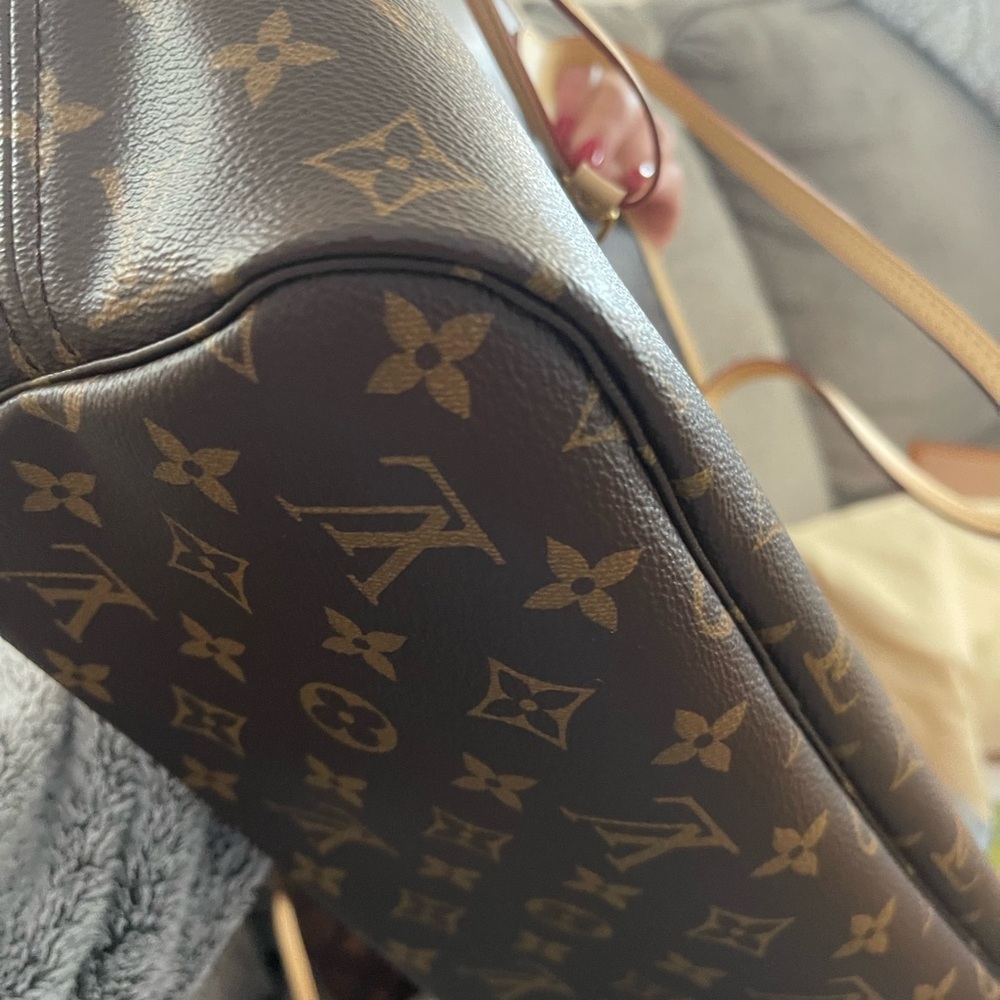AUTHENTIC BRAND NEW Louis Vuitton Neverful MM and pouch - Picture 10 of 16